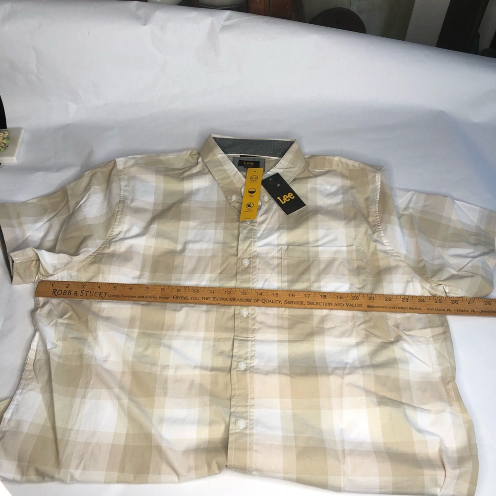 NWT Lee Short Sleeve Shirt Mens XXL Regular Fit Stretch Putty Beige Plaid Color